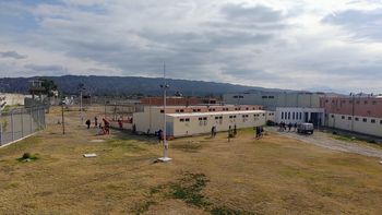 Al Penal por arrastrar a una mujer y tirarla a una cuneta para robarle