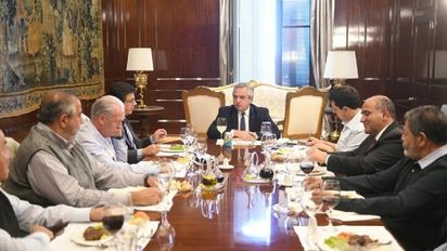 El presidente Alberto Fernández en una reunión con los principales dirigentes de la Confederación General del Trabajo. Foto: Télam.