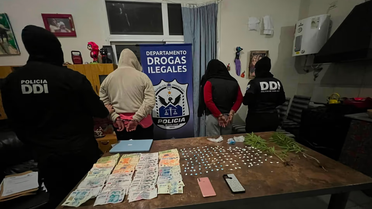 Desbarataron tres kioscos de droga en Pocito y hubo cinco detenidos