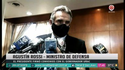 Agustín Rossi en Casa de Gobierno.