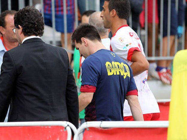 Se confimó que Messi se desgarró y será baja de dos a tres semanas