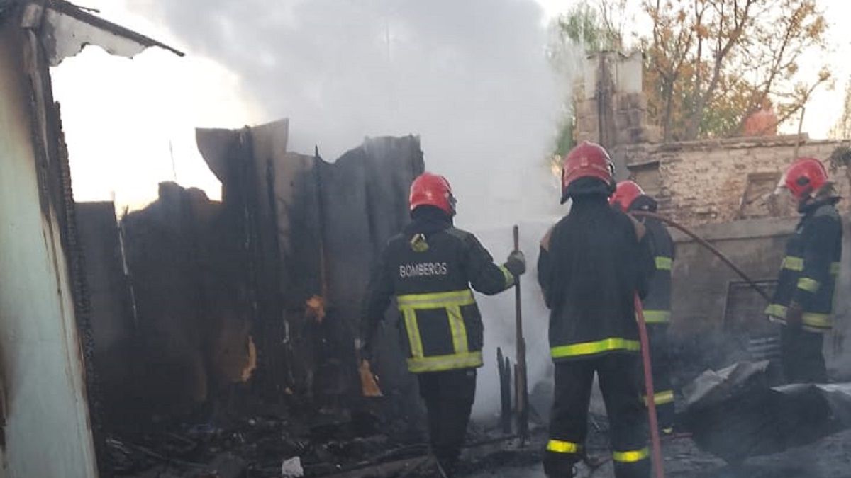 Una familia perdió todo en un incendio y piden ayuda