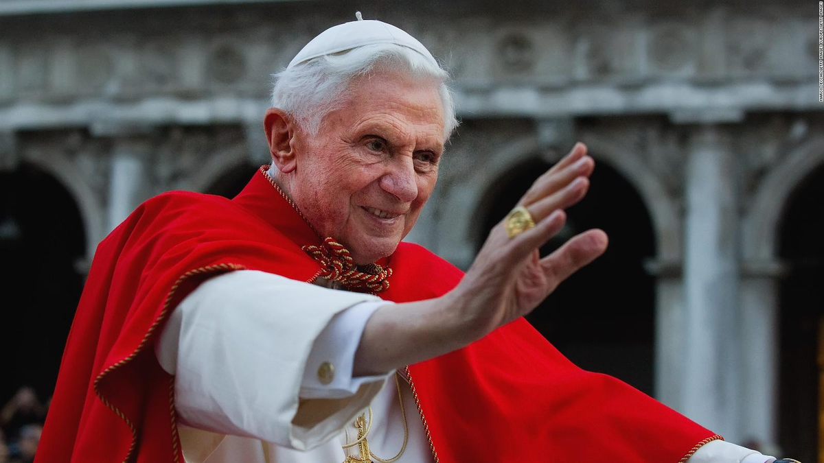 El cuerpo de Benedicto XVI se expondrá desde el lunes en San Pedro