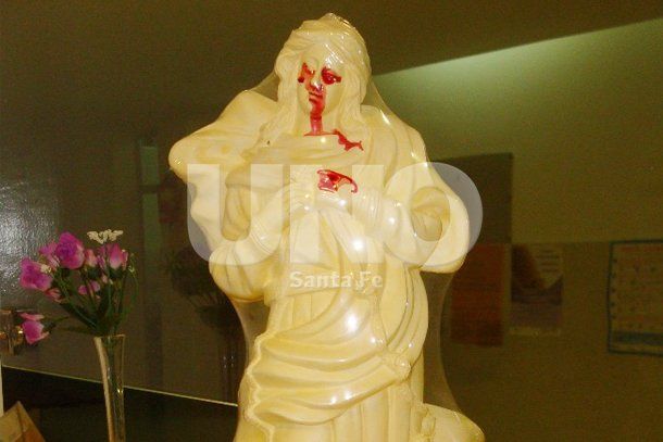 Conmoción en Salto Grande por una Virgen que llora sangre