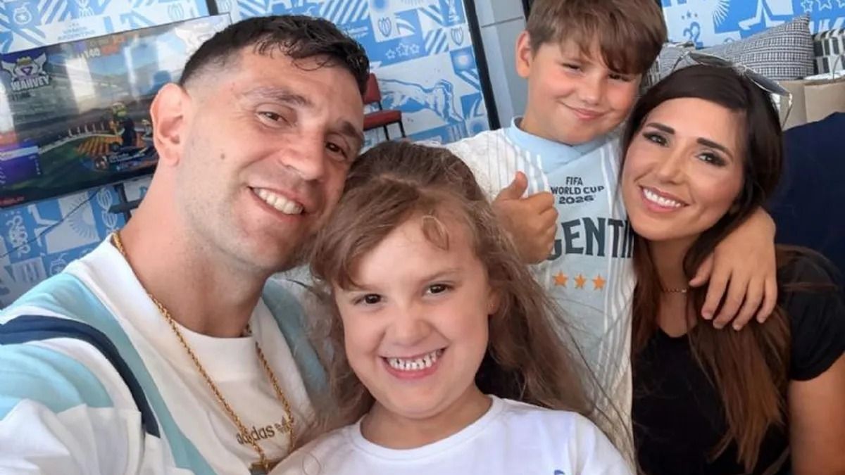 A qué se dedica Mandinha, la esposa del Dibu Martínez: el negocio que creó hace más de 10 años