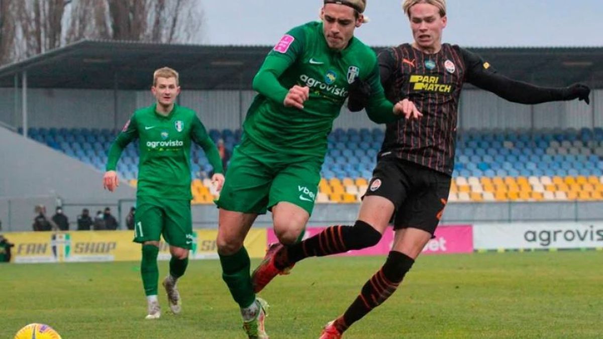 Dos futbolistas argentinos lograron ser evacuados de Ucrania