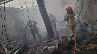 Voraz incendio en un depósito en Pocito: sospechan que fue intencional