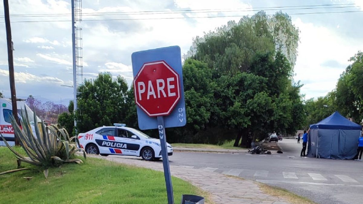 Siniestro Fatal: Una Motociclista De 24 Años Falleció En Capital