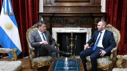 Sergio Massa junto a Martín Guzmán.