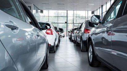 La venta de vehículos 0km se desplomó 25,5% en 2020