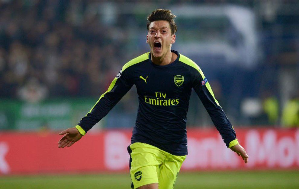 Ponelo en un cuadrito: Özil hizo un golazo que pinta para ser el mejor del año
