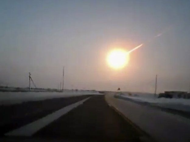 Ya son 1.000 los heridos por la caída de un meteorito en una ciudad de Rusia