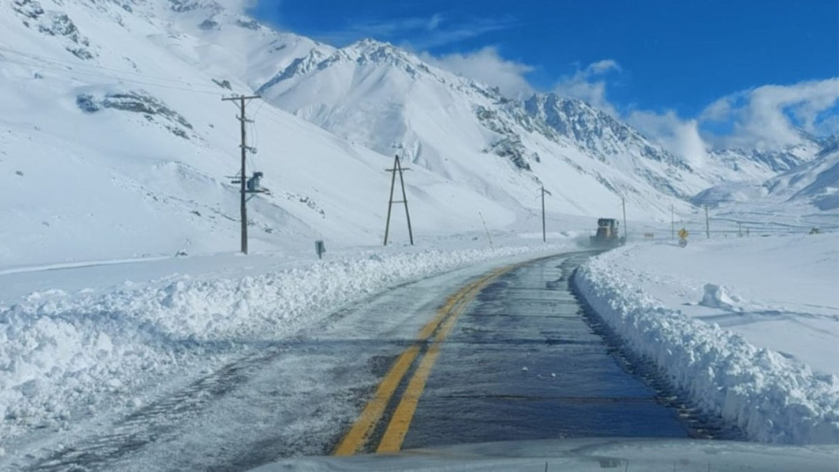 Recomendaciones para conducir con lluvia, hielo y nieve