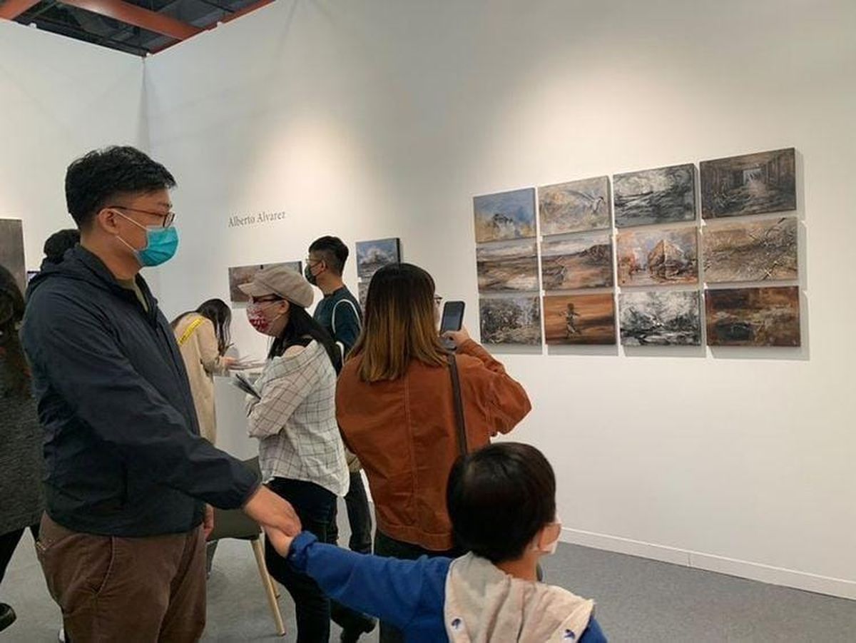 Un reconocido artista sanjuanino llegó con sus obras de artes a Taiwán