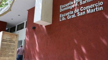 1400 alumnos buscan entrar a uno de los tres institutos preuniversitarios.