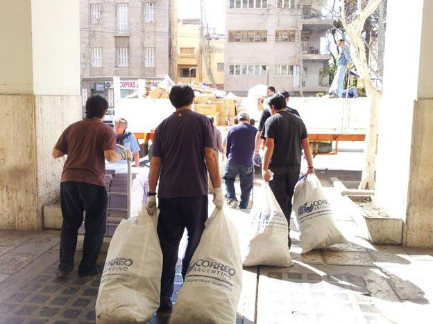 Un grupo de empleados judiciales juntó 18 toneladas de papel y las donó al Hospital Garrahan