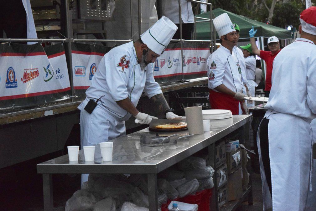 Pizzas solidarias: los sanjuaninos se unieron para ayudar  a otros