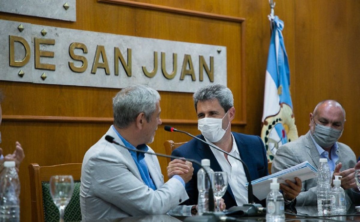 San Juan firmó convenios con Nación para construir polideportivos y viviendas