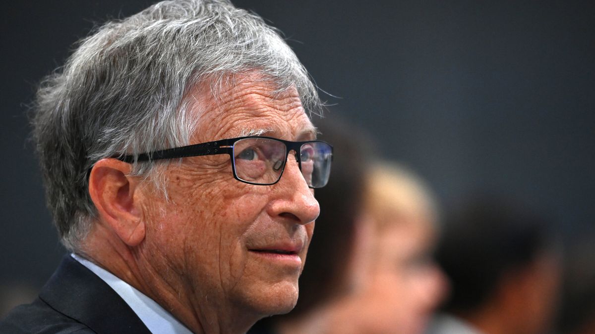 Para Bill Gates, la era del celular está llegando a su fin: ¿qué es lo que viene?