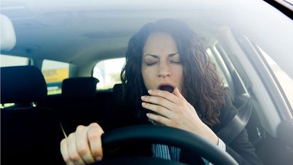 Conducir cansado es tan peligroso como estar alcoholizado