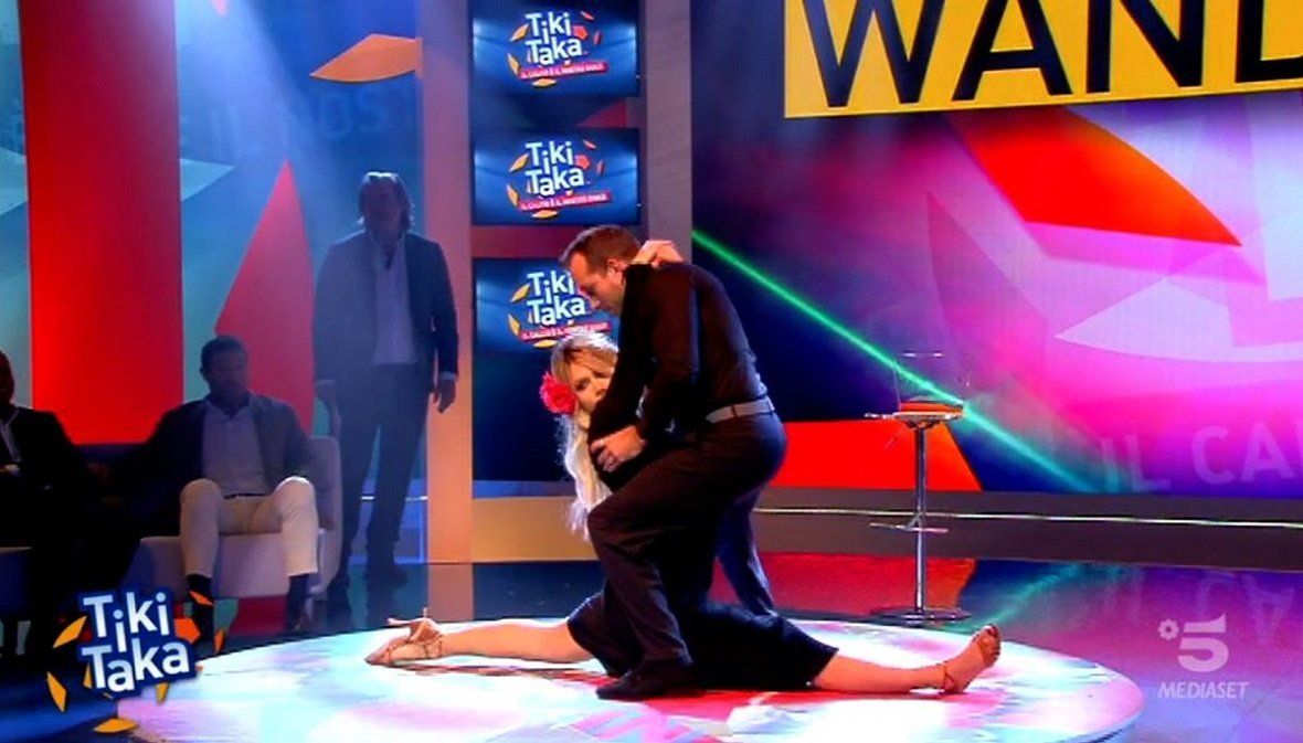 Wanda Nara bailó tango en la televisión italiana y estará ...