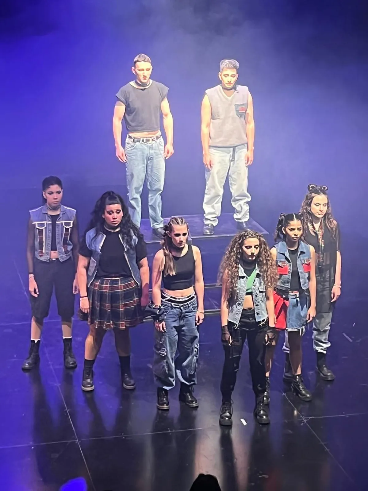 Demonios, la obra de teatro pensada para adolescentes recorre las escuelas de Calingasta