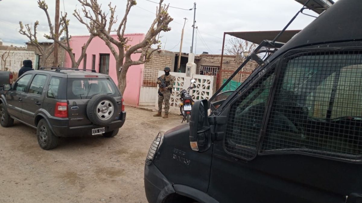 Desmantelan red de narcomenudeo en Pocito: dos detenidos