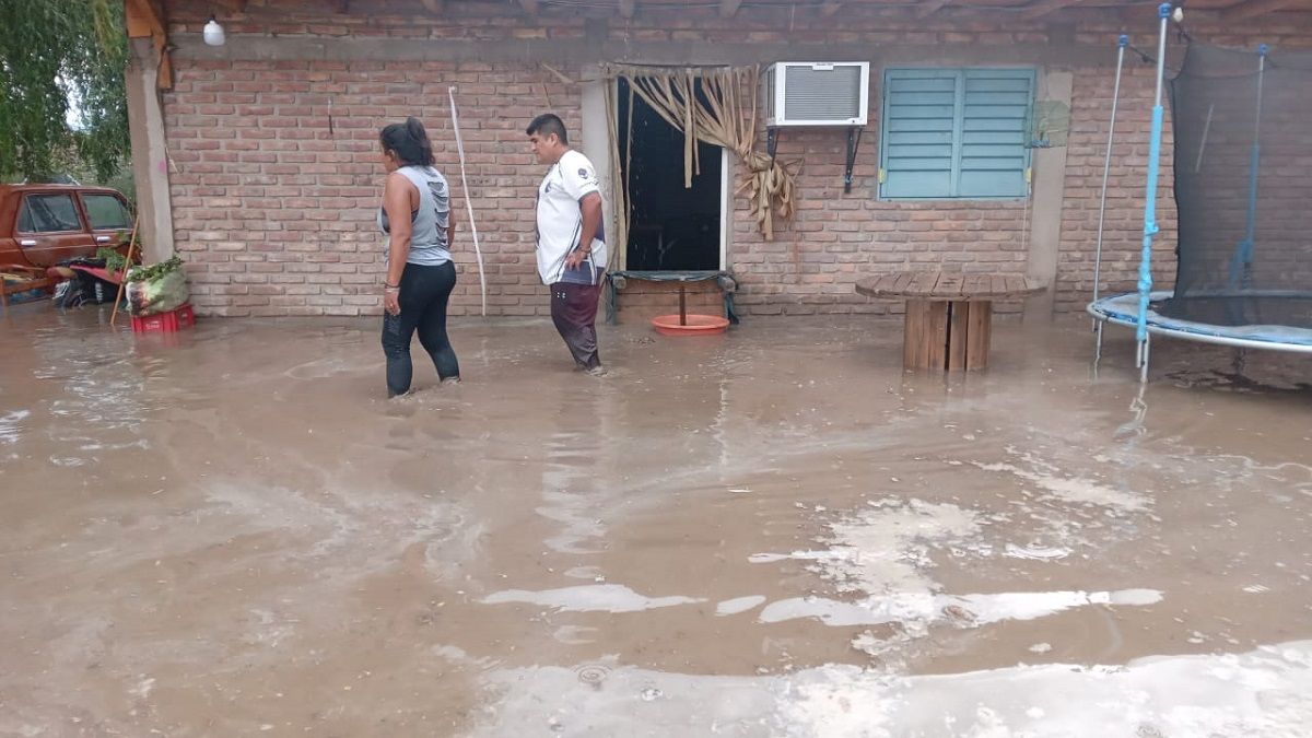 Lluvia y granizo en Calingasta: unas 18 familias se vieron afectadas