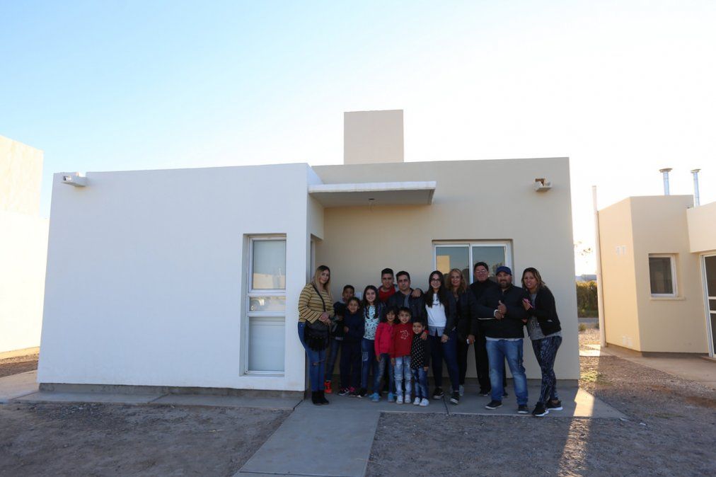 Más de 40 familias de San Juan ya tienen casa propia