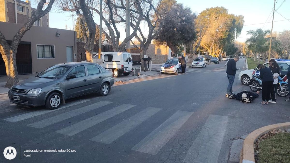Dos motociclistas, internados tras protagonizar siniestros viales