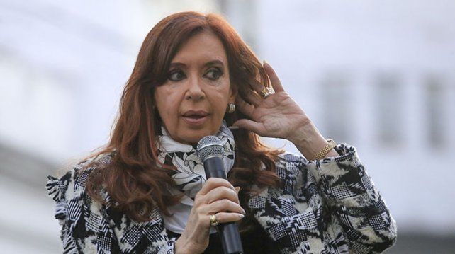 Causa obra pública: pidieron embargar bienes de Cristina Fernández y Julio De Vido