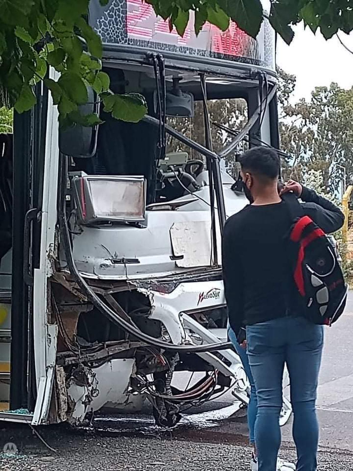 Dos personas murieron tras chocar con un colectivo en Pocito