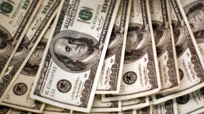 El dólar cerró en alza a $92,98 y el CCL superó los $151