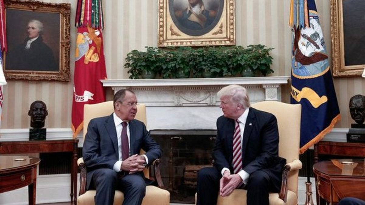 Sospechan que Donald Trump habría revelado información clasificada a Rusia