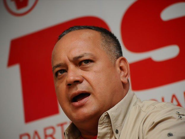 Según la constitución venezolana Diosdado Cabello debería asumir el mando y llamar a elecciones