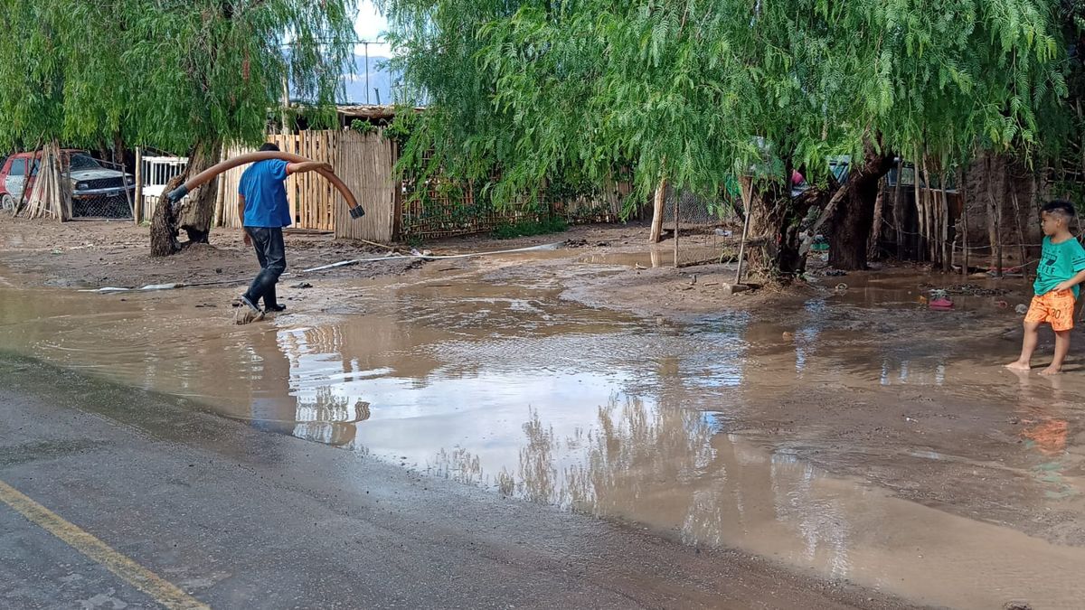 Postales de la inundación: calles anegadas, autoevacuados y daños en viviendas