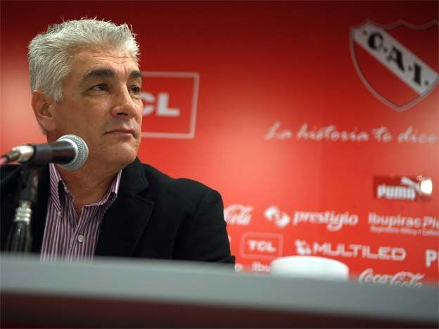 De Felippe pidió apoyo en su primera conferencia como DT de Independiente