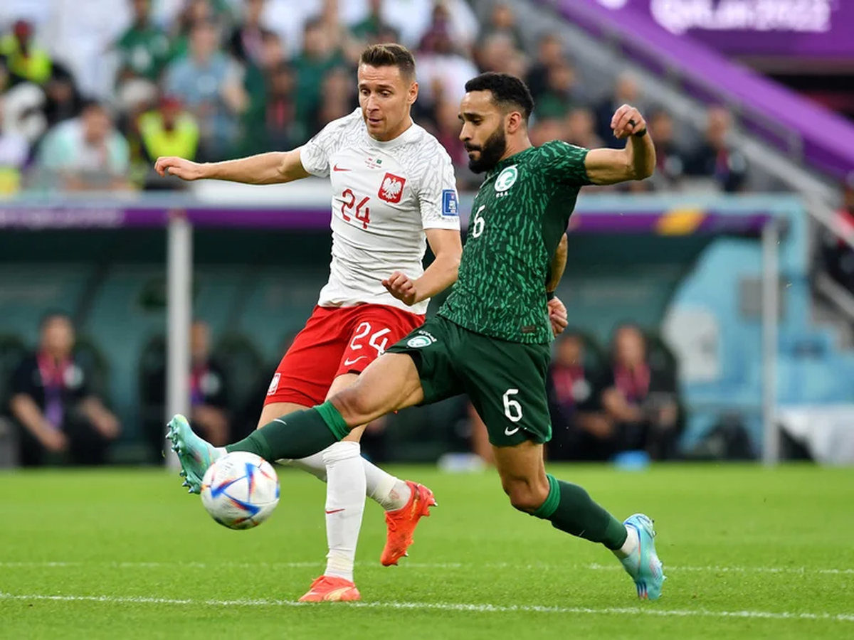 Polonia y Arabia Saudita empatan en un duelo clave por el Grupo C