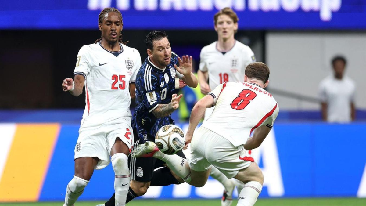 ¡GOOOOOOOOOOOOOOOOOOL!: Argentina le gana 2-1 a Inglaterra con un Toraso