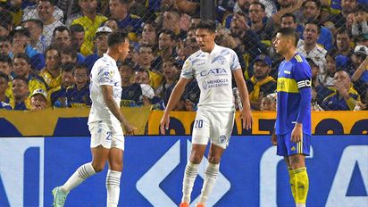 Salomón Rodríguez festeja el gol del empate de Godoy Cruz ante Boca. Foto: Télam.