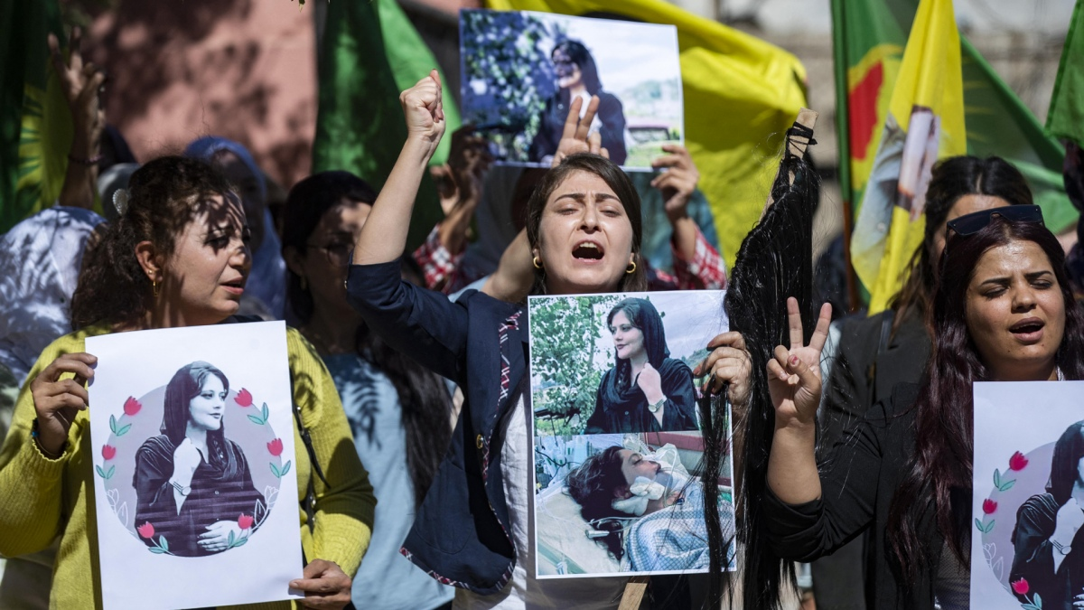Primera condena a muerte por la ola de protestas en Irán