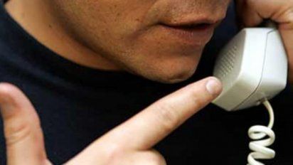 Intentó estafar a una familia: audio.