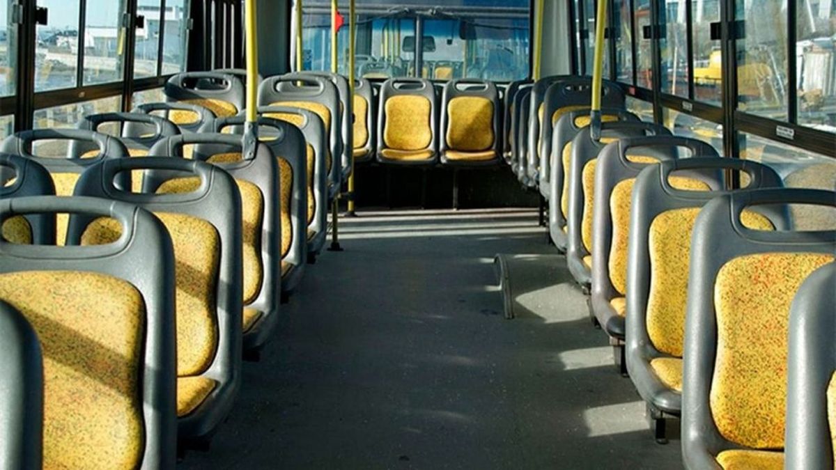 Qué pasará con las faltas en las escuelas por el paro de colectivos este jueves