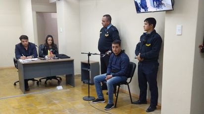El exfuncionario fue imputado por lesiones agravadas y quedó libre