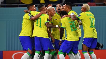 Brasil venció a Corea del Sur y se medirá con Croacia en cuartos de final.