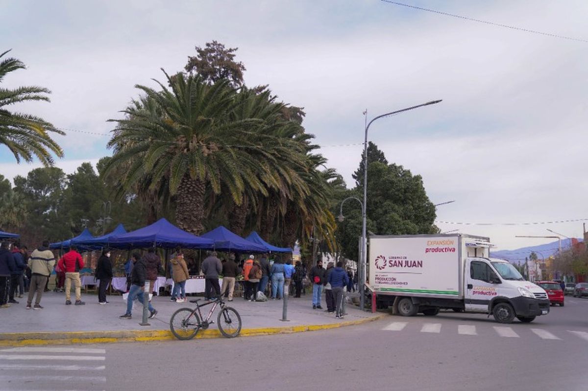 El camión de frutas y verduras vuelve a las calles de San Juan