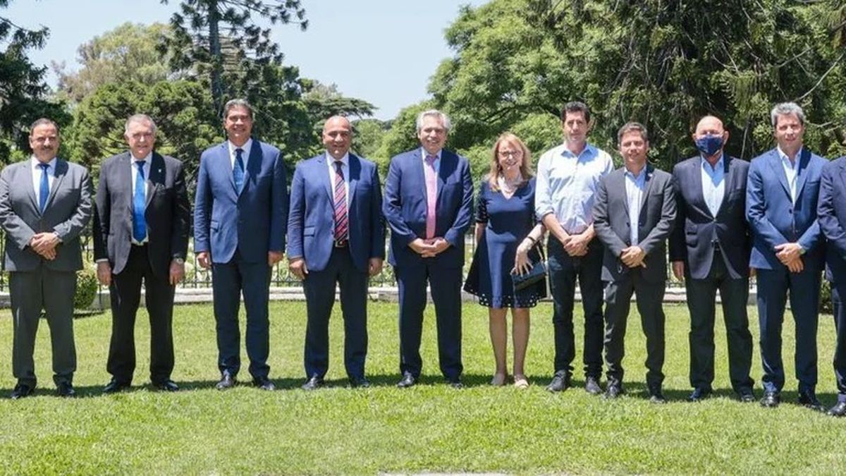 San Juan participa de la reunión con el presidente y gobernadores