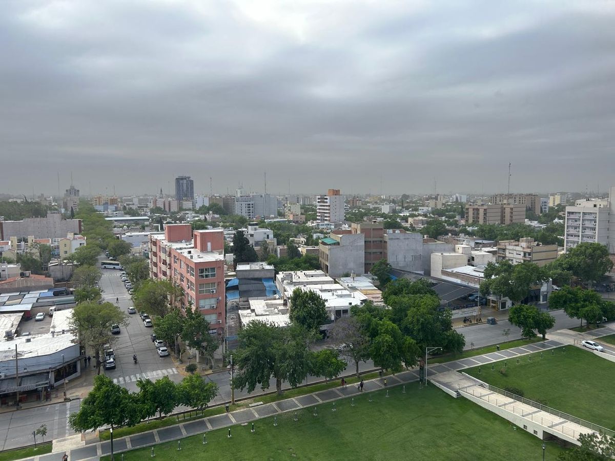 El pronóstico se cumplió: cielo gris y fuertes ráfagas de viento