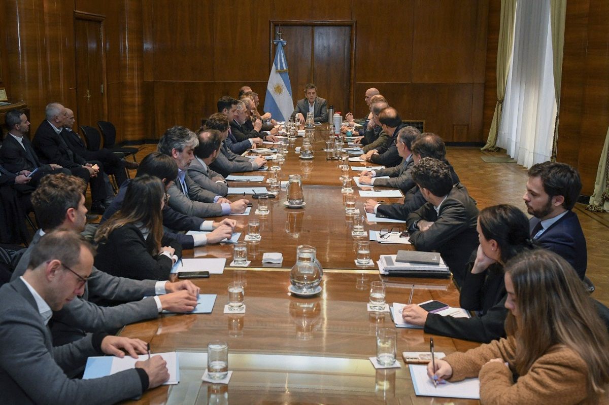 Sergio Massa encabezó su primera reunión de gabinete como ministro