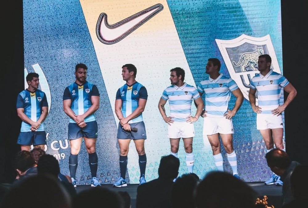 Los Pumas presentaron sus nuevas camisetas el Mundial rugby en Japón